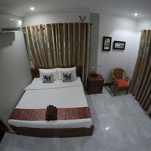 Happy​​ Family Guesthouse